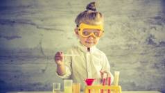 Este estudio busca dar cuenta de qué manera niños y niñas van construyendo desde los primeros años de escolaridad su relación con las áreas y actividades STEM (Getty)