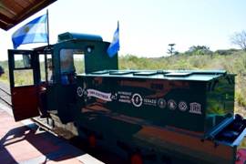 El ministro inauguró una nueva locomotora eléctrica para el parque nacional.