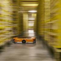 Por culpa de un robot fueron hospitalizadas 24 personas que trabajan en un depósito de Amazon