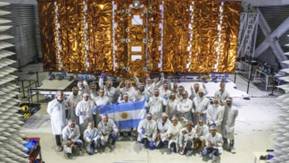 En el proyecto Saocom participaron unos 900 científicos y científicas y más de 80 empresas. 