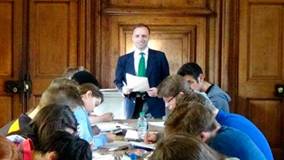 Esteban Cichello Hubner dando clase en la Universidad de Oxford