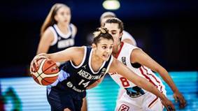 Flor consiguió el primer triple doble de la historia en un Mundial U17 femenino