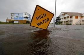 Descripción: Inundaciones causadas por el huracán Florence en Oak Island, Carolina del Norte