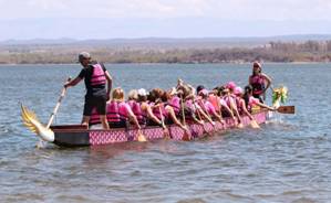 En grupo Amazonas comenzó a practicar primero en kayak y canoa. Luego adquirieron el bote dragón y es Almafuerte el lugar de encuentro para la práctica. Foto: Carolina Guiñazú